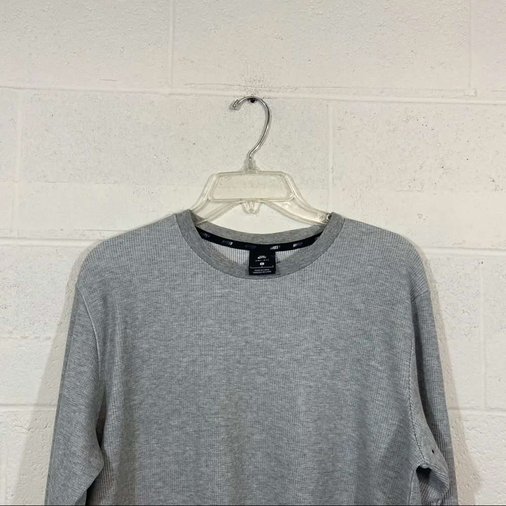 ❗️Nike Thermal Long Sleeve - Picture 3 of 9